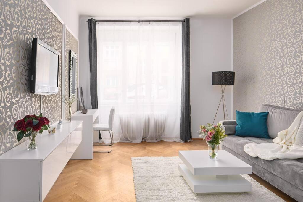 Gentle And Cozy Apartment Right At The Center Praga Exterior foto